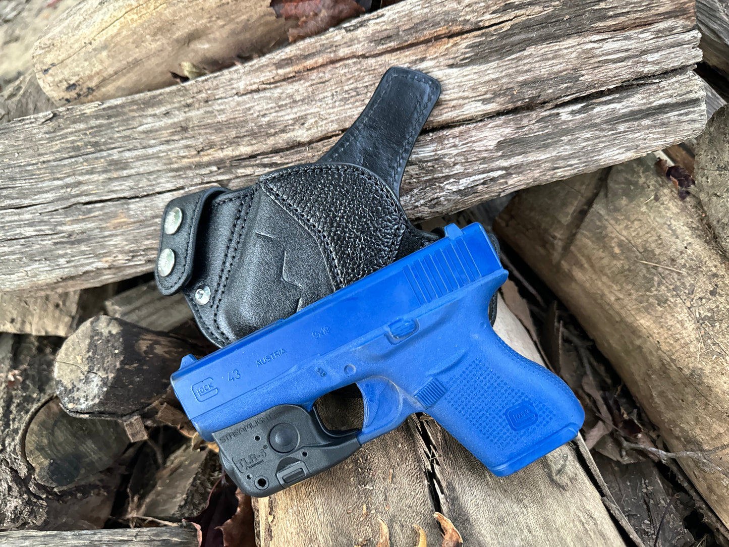 Griffon V OWB: Outside the Waistband Holster