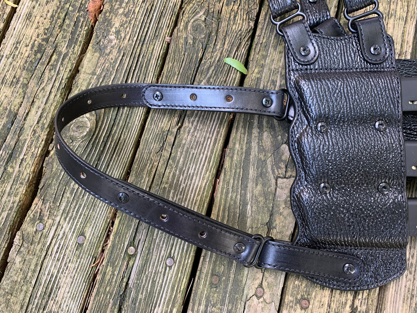 Sandpiper SH Shoulder Holster : Side Tie Down & Rear Sway Strap