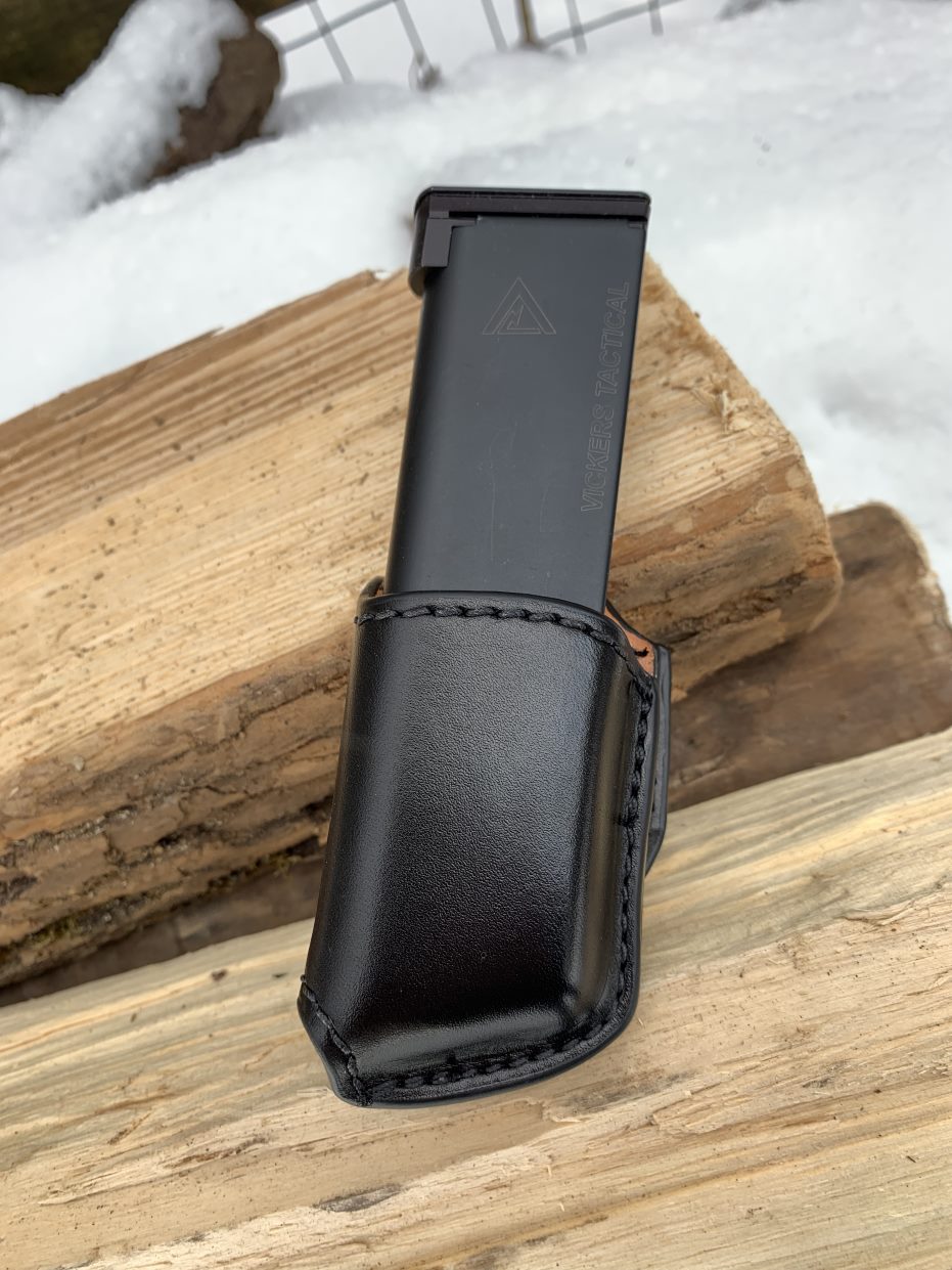 Single Snap Style Magazine Pouch