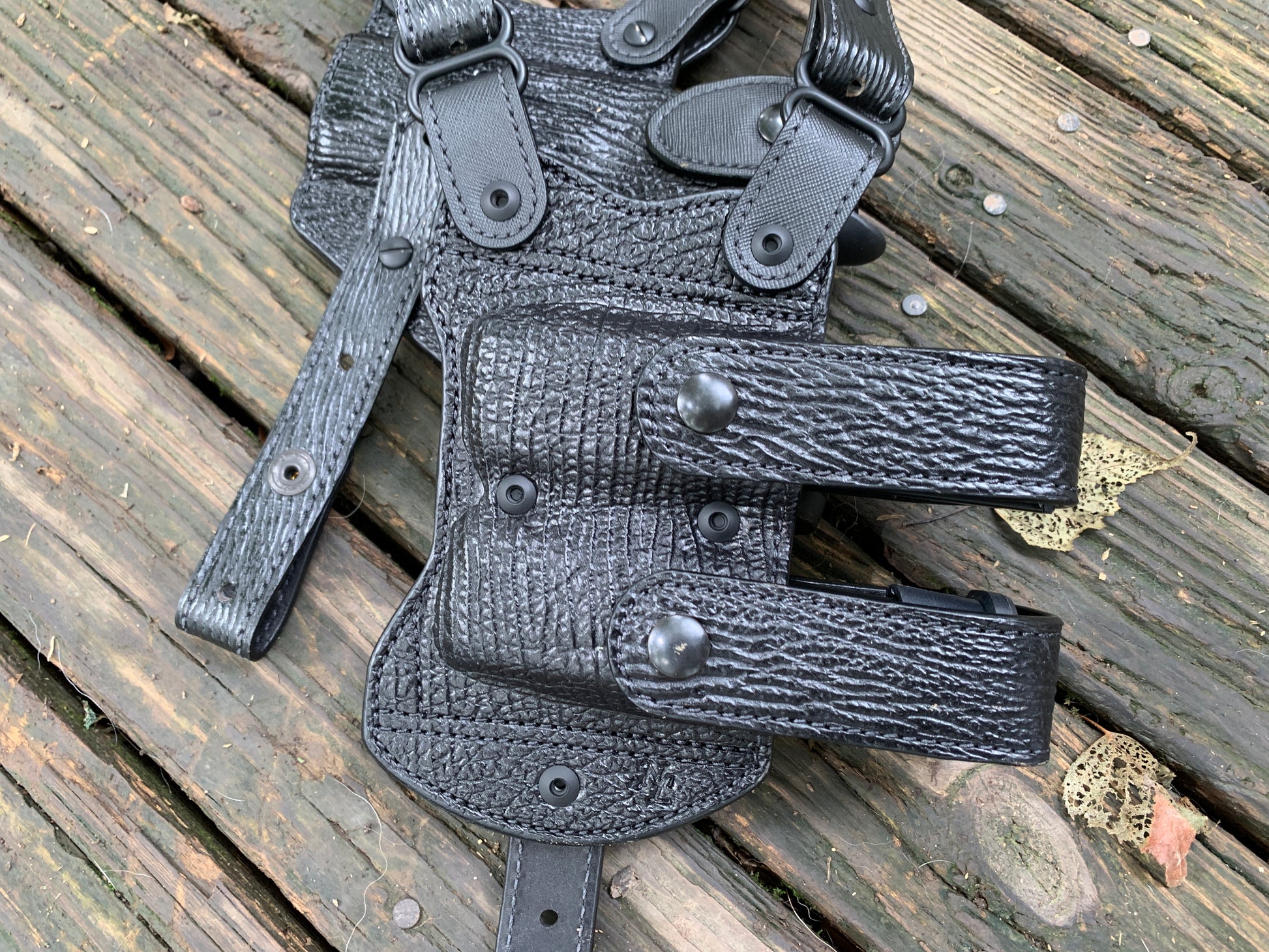 NSH31 · Horizontal Shoulder Holster w/ Double Mag Pouch