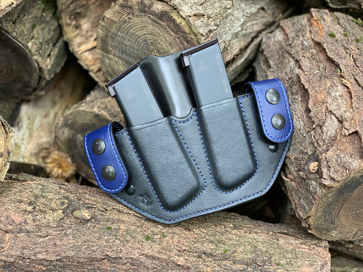 Double Snap Style Magazine Pouch